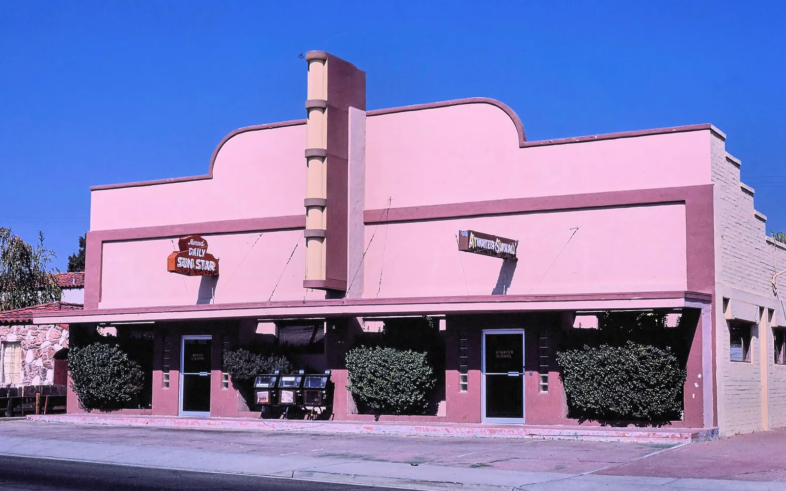 Historic Atwater Signal newspaper building in downtown Atwater, photographed by John Margolies in 1987